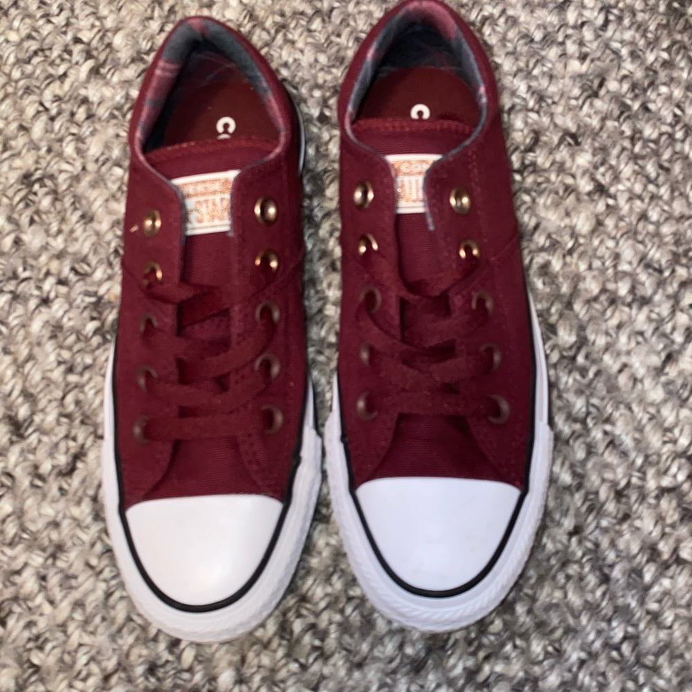 NEVER WORN maroon converse with plaid pattern